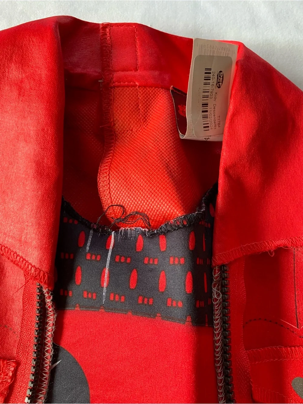 NWOT Descendants Rise of Red Jacket Halloween Costume Size Kids Medium 7/8